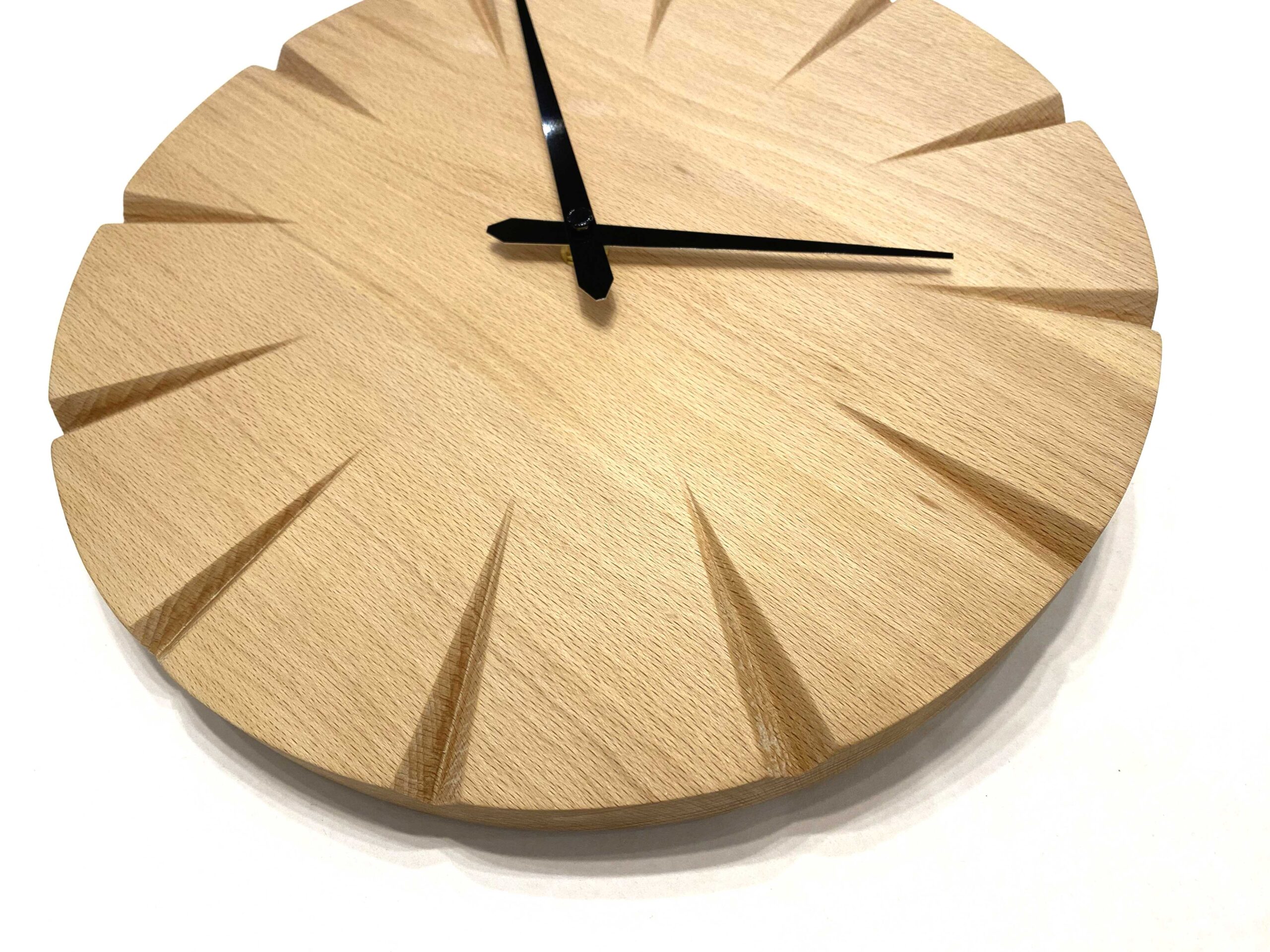 Nowoczesny bukowy okrągły zegar średnicy 30,5 cm - obrazek 6
